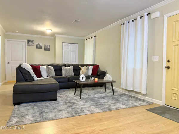 $215,000 | 801 Elm Street East, Hampton, SC 29924