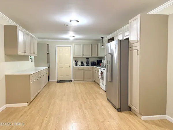 $215,000 | 801 Elm Street East, Hampton, SC 29924