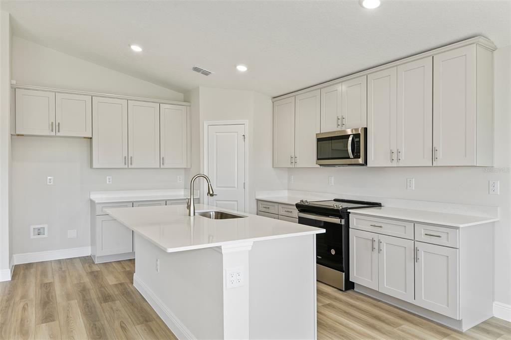 6121 Southwest 97th Street Ocala, FL 34476 - Photo 10 of 25