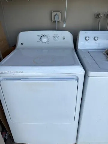 $3,000 | 961 West 44th Street, Hialeah, FL 33012