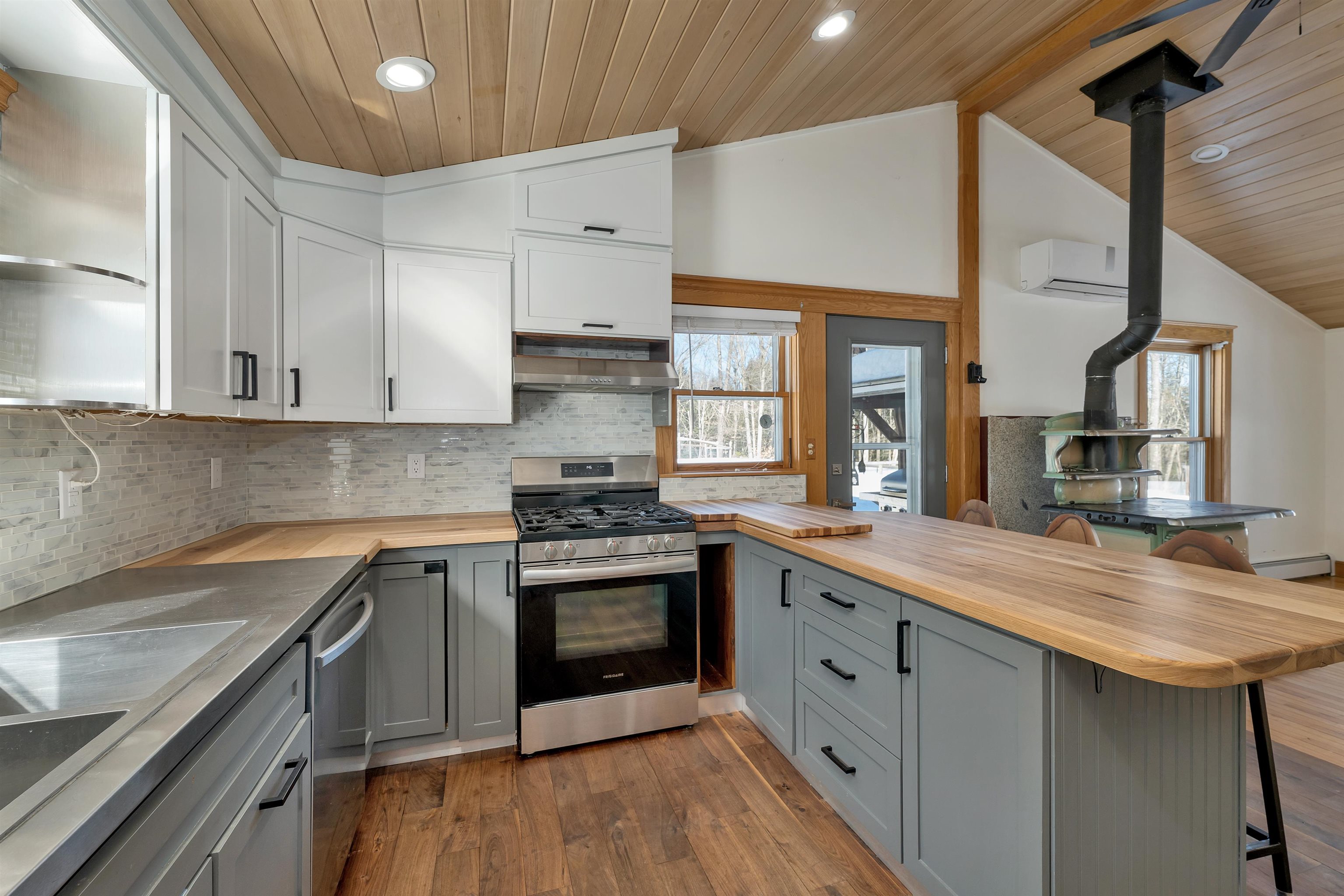 179 New Road Salisbury, NH 03235 - Photo 6 of 60