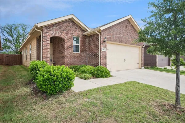 $2,000 | 517 Concho Street, Aubrey, TX 76227