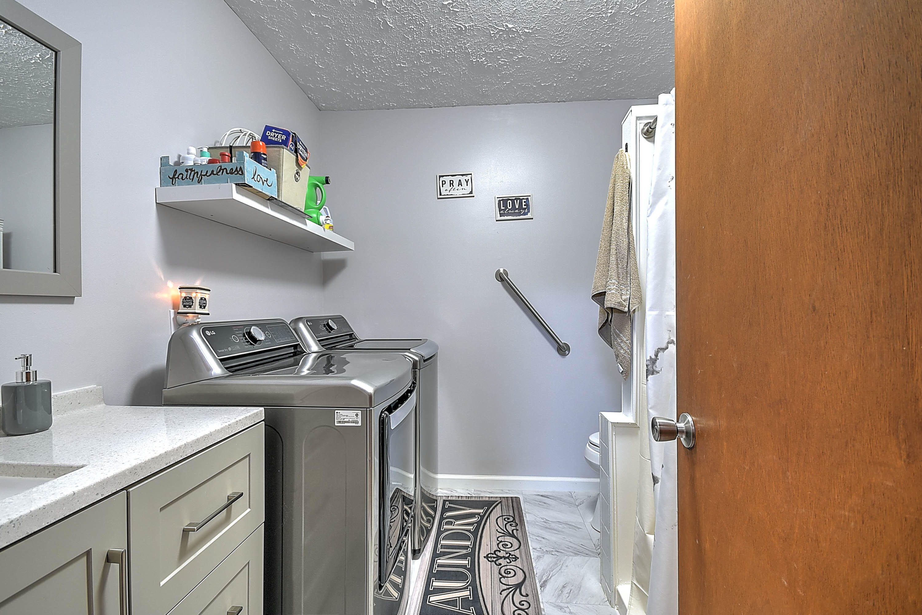 3080 Old State Rte 34 Limestone, TN 37681 - Photo 9 of 30 Laundry/Bath