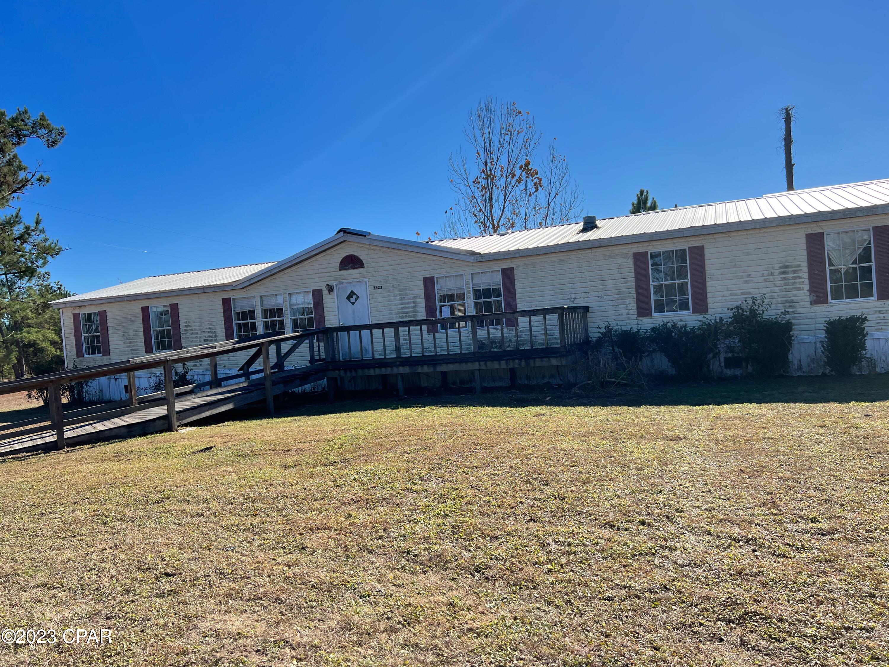 7623 Shady Grove Road Grand Ridge, FL 32442 - Photo 18 of 21 Gallery Image 18