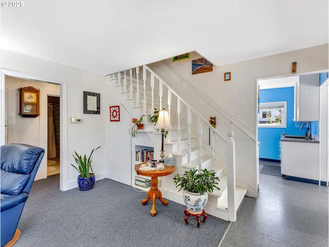 $629,000 | 460 12th Avenue, Seaside, OR 97138