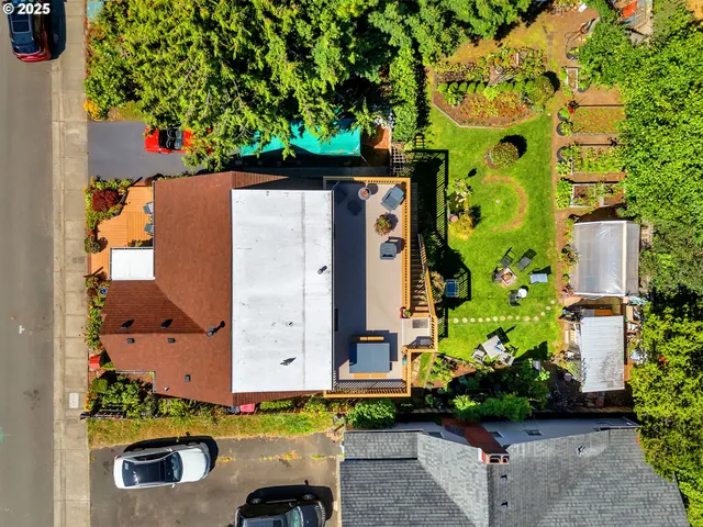 $629,000 | 460 12th Avenue, Seaside, OR 97138