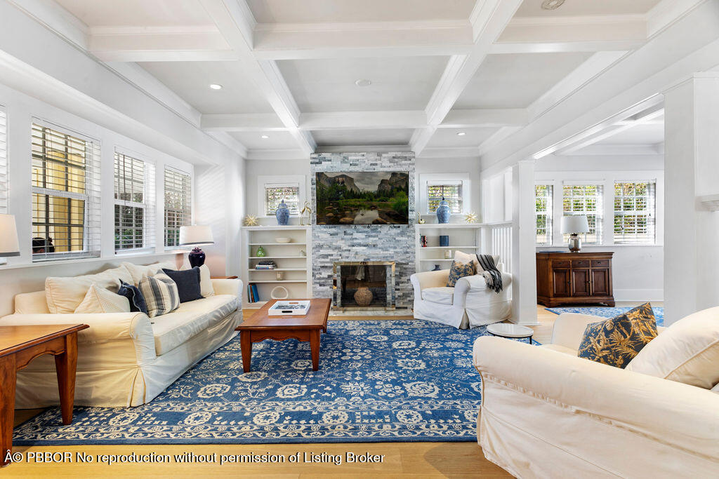 141 Australian Avenue Palm Beach, FL 33480 - Photo 2 of 20 141_Aust_06_MLS