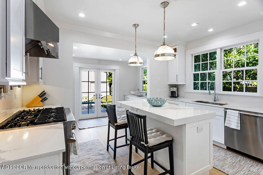 141 Australian Avenue Palm Beach, FL 33480 - Photo 5 of 20 141_Aust_11_MLS