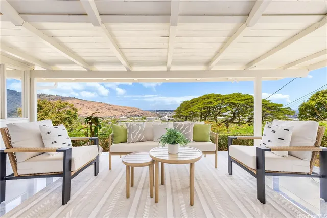 $2,700,000 | 2456 Sonoma Street, Honolulu, HI 96822