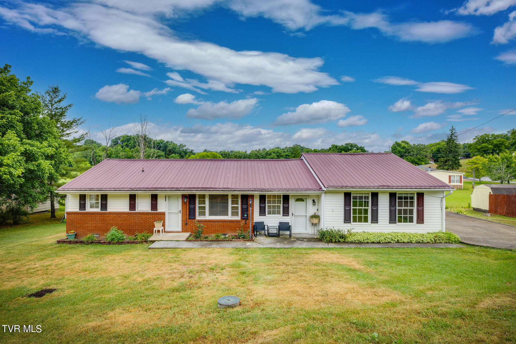 705 New Beason Well Road Kingsport, TN 37660 - Photo 1 of 35 001