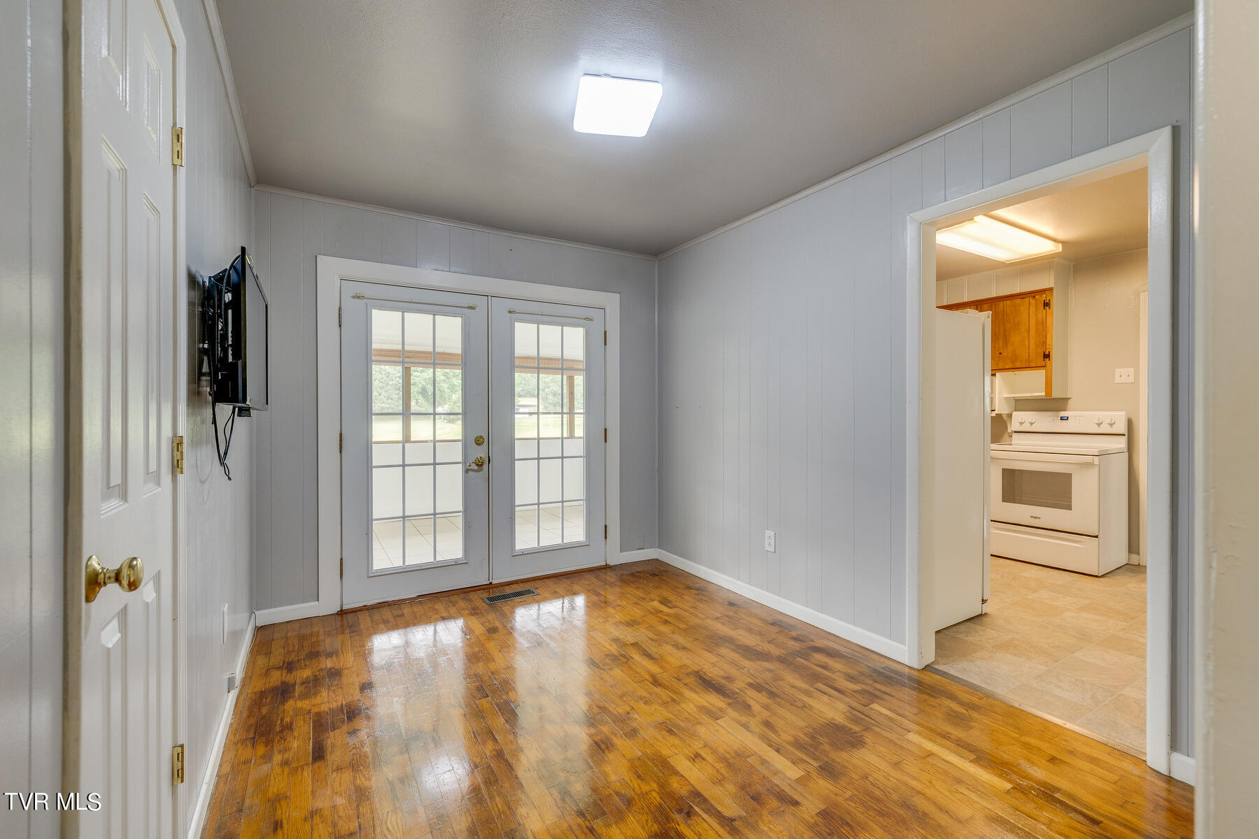 705 New Beason Well Road Kingsport, TN 37660 - Photo 11 of 35 011