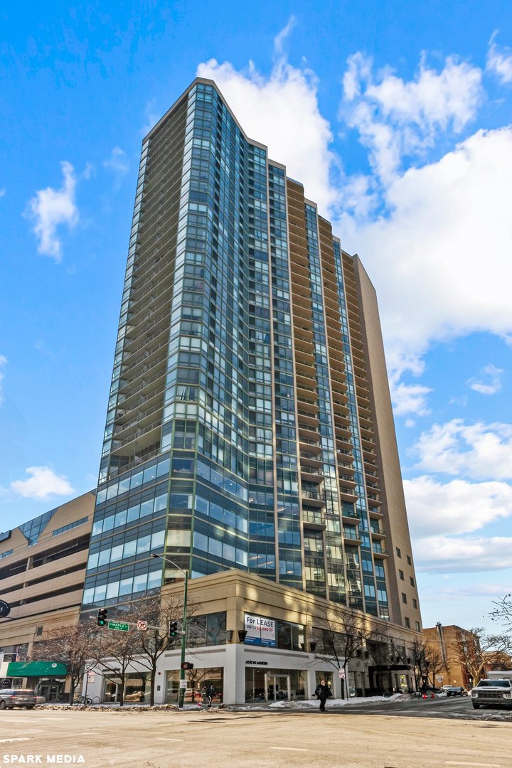 111 West Maple Street, Unit 1009 Chicago, IL 60610 - Photo 17 of 18 a front view of a building