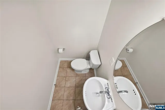 $4,875 | 9 Landmark Lane, Unit 1003, Fair Lawn, NJ 07410