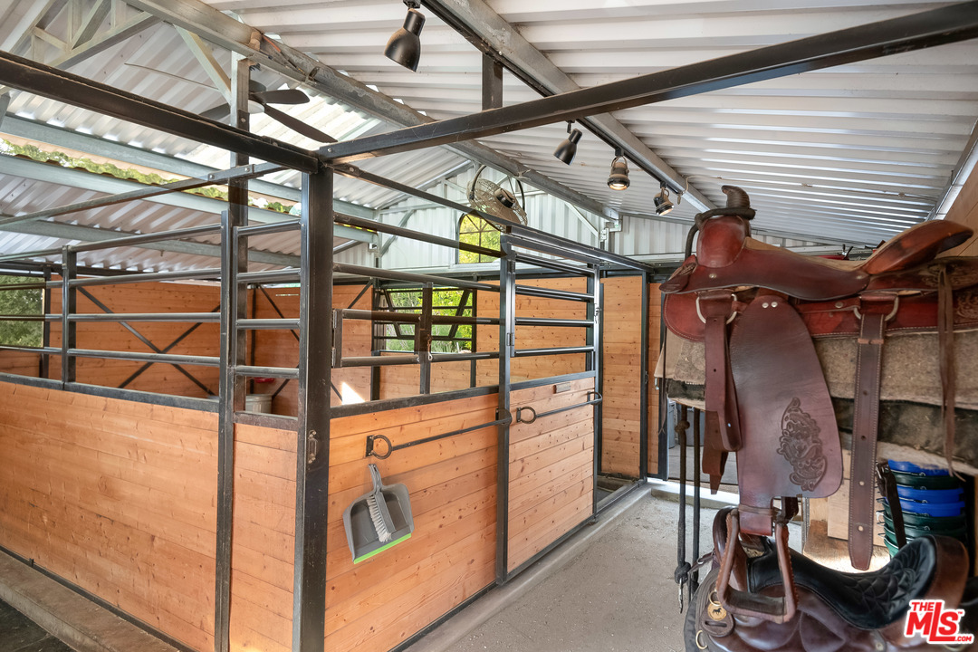 21042 Entrada Road Topanga, CA 90290 - Photo 18 of 49 a view of a storage room