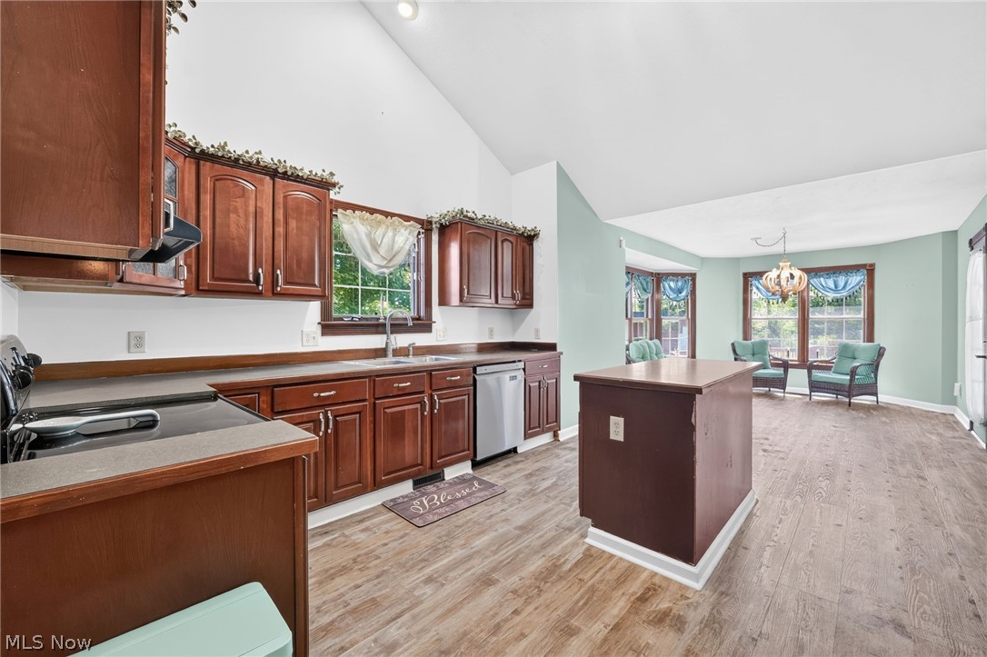 3948 Johnson Road Norton, OH 44203 - Photo 6 of 50 Gallery Image 6