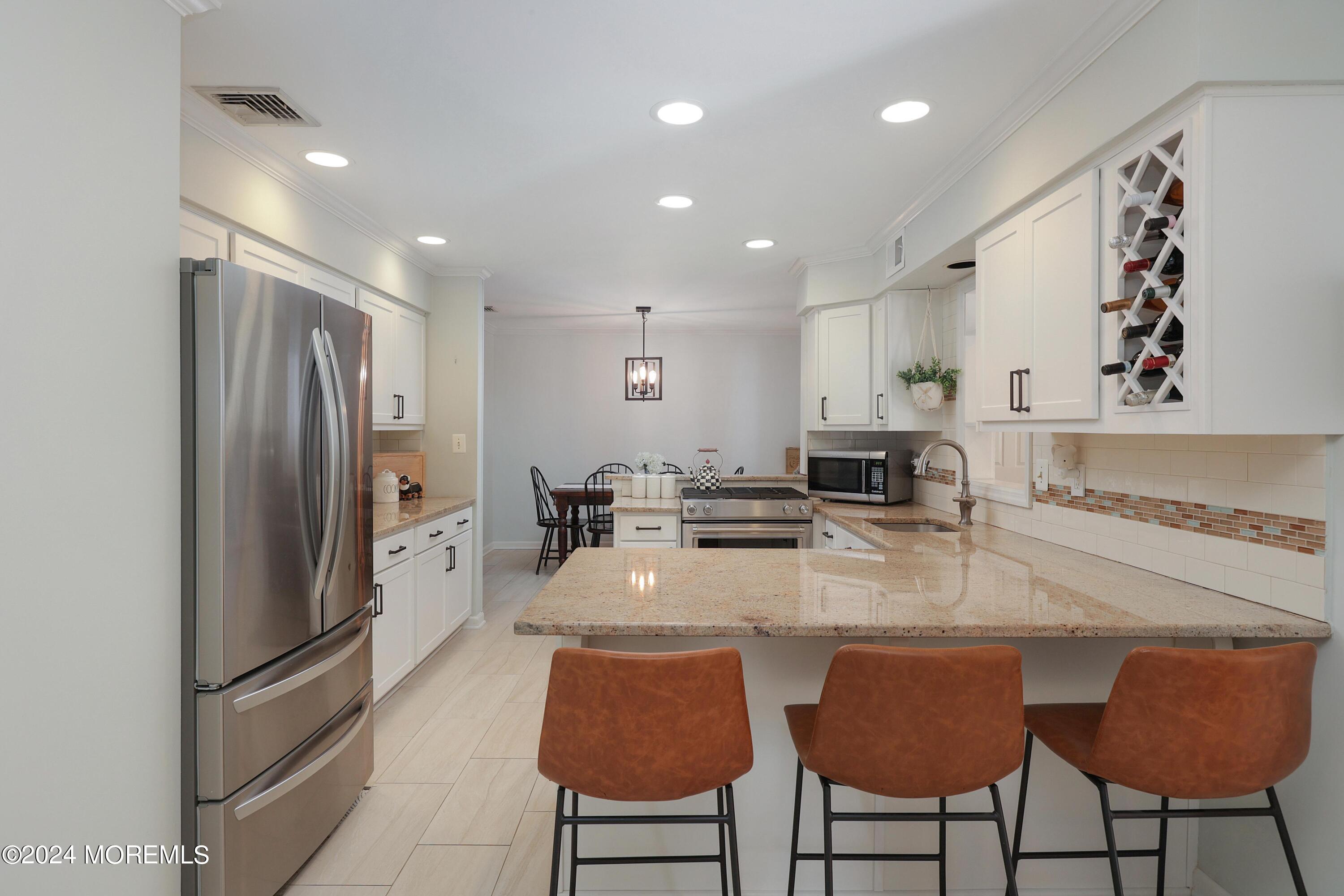 36 Branson Drive Lincroft, NJ 07738 - Photo 8 of 21 758A2693