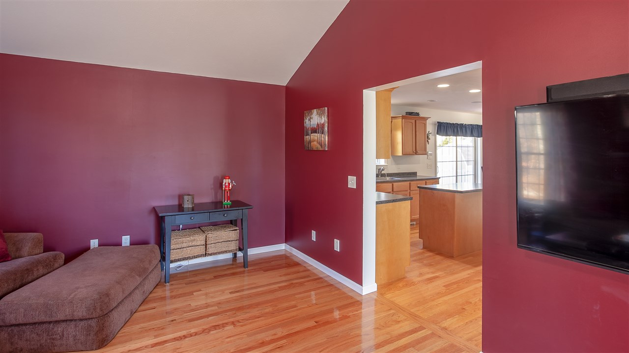 35 Streamside Drive Manchester, NH 03102 - Photo 15 of 33 Gallery Image 15
