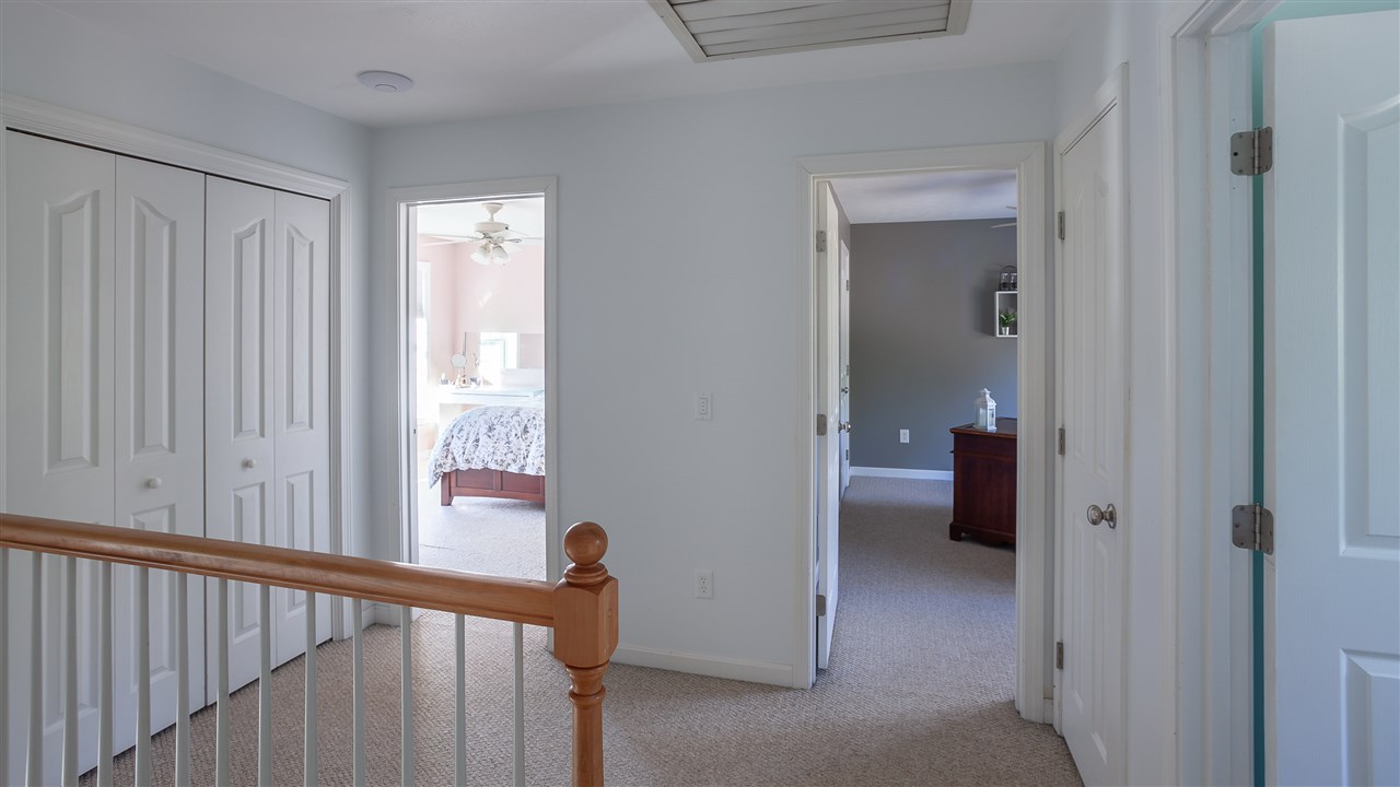 35 Streamside Drive Manchester, NH 03102 - Photo 18 of 33 Gallery Image 18