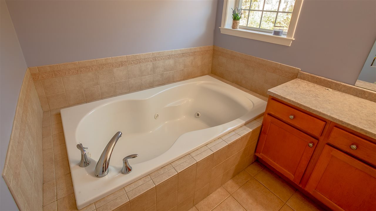 35 Streamside Drive Manchester, NH 03102 - Photo 24 of 33 Gallery Image 24