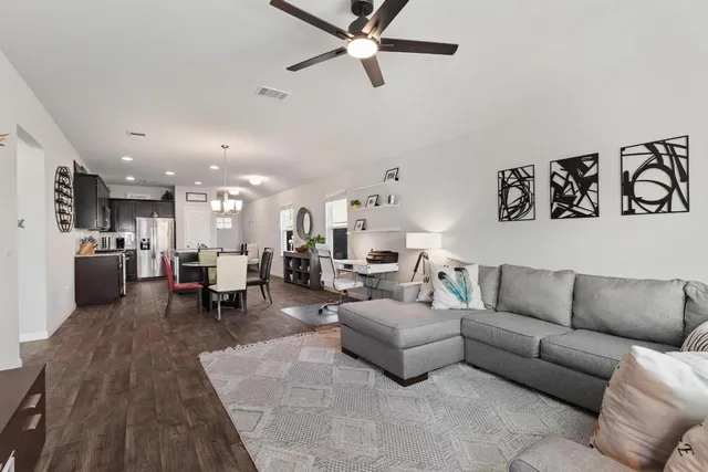 $334,900 | 112 Sandhill Piper Street, Leander, TX 78641