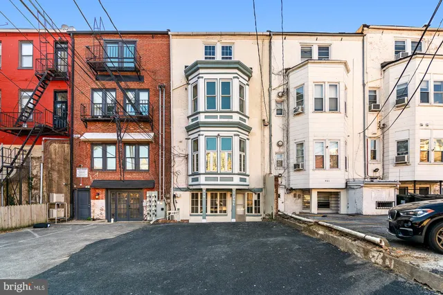 $1,850 | 919 St Paul Street, Unit 3, Baltimore, MD 21202