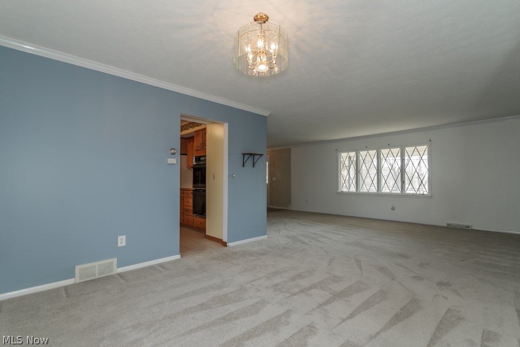 36111 Ridge Road Willoughby, OH 44094 - Photo 4 of 28 Gallery Image 4