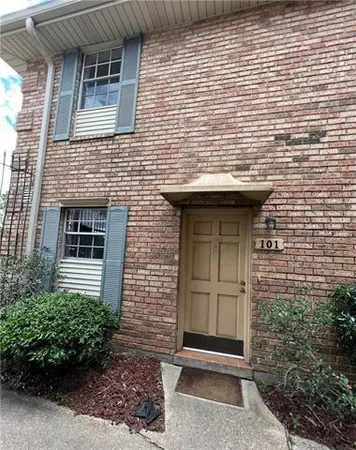 $1,650 | 5204 West Napoleon Avenue, Unit 101, Metairie, LA 70001