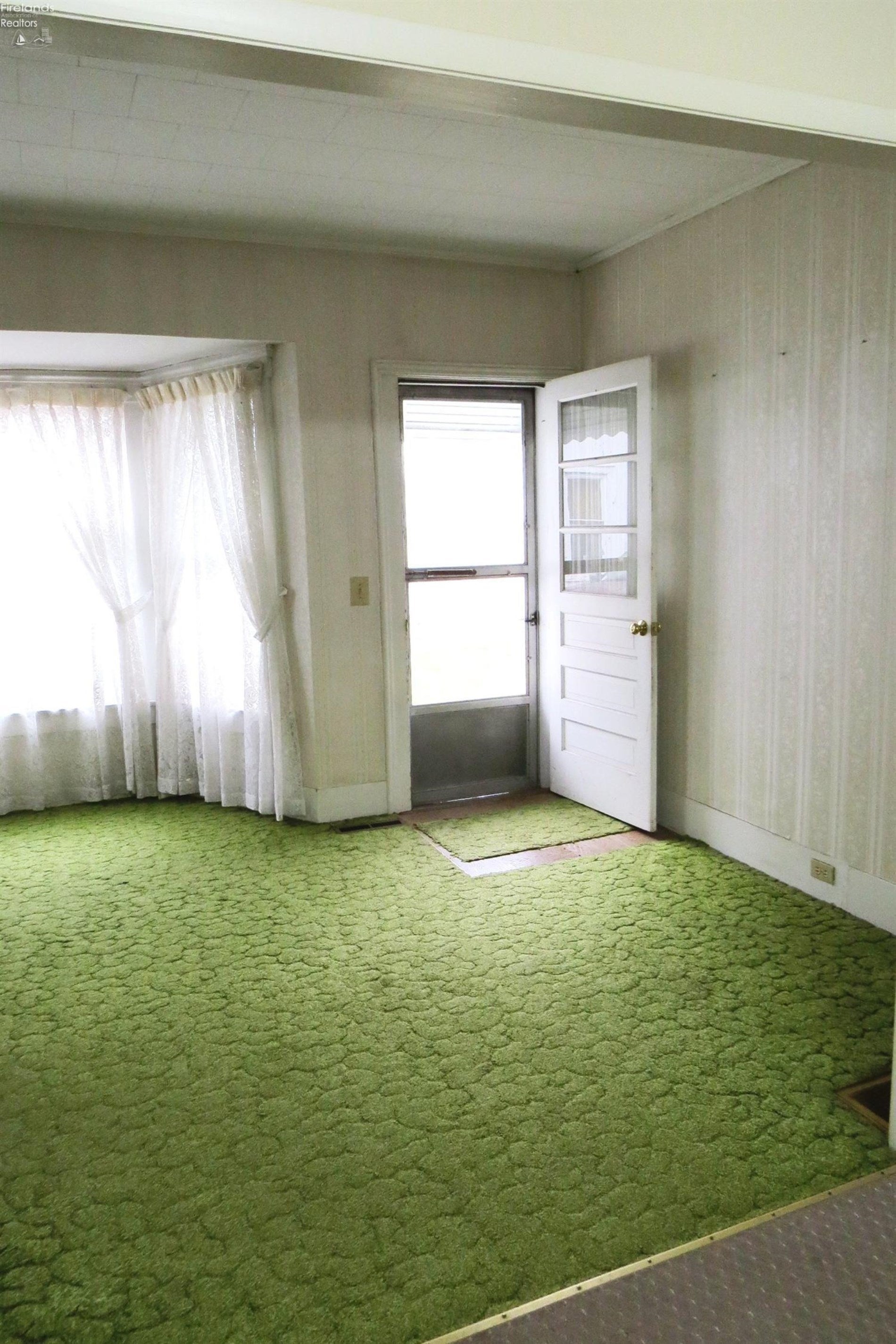 11 North Ridge Street Monroeville, OH 44847 - Photo 4 of 10 Gallery Image 4