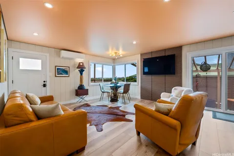 $1,900,000 | 1358 Makaikoa Street, Honolulu, HI 96821