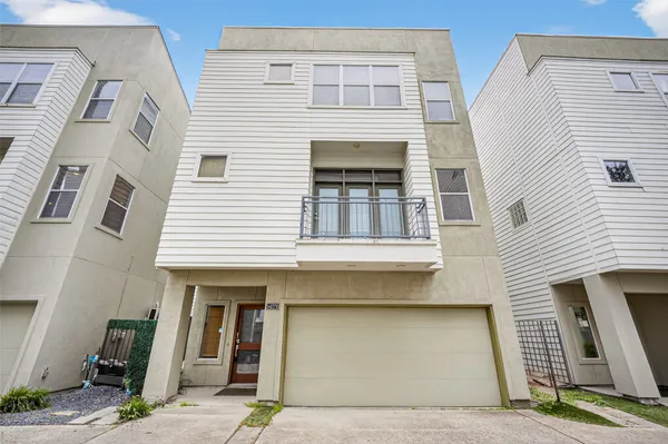 $2,500 | 5427 Kansas Street, Unit B, Houston, TX 77007
