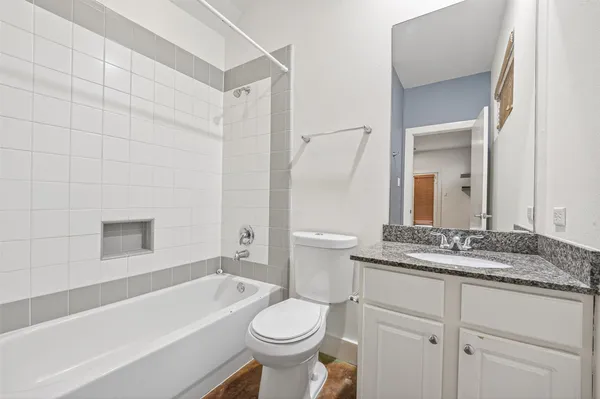 $2,500 | 5427 Kansas Street, Unit B, Houston, TX 77007