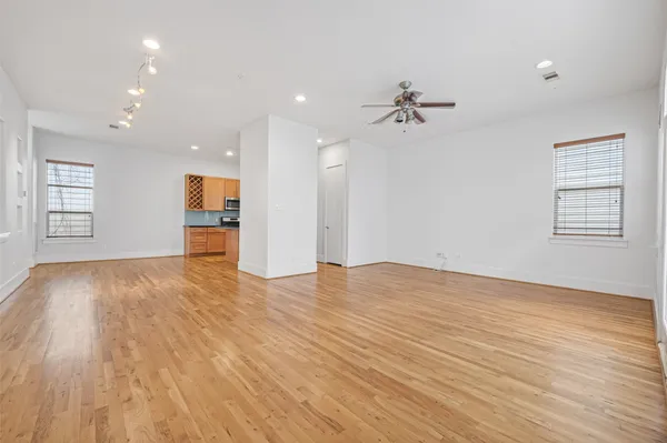 $2,500 | 5427 Kansas Street, Unit B, Houston, TX 77007