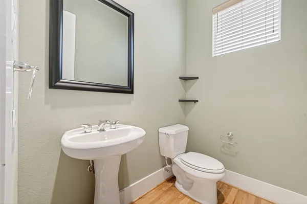 $2,500 | 5427 Kansas Street, Unit B, Houston, TX 77007