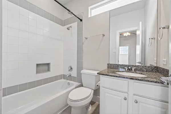 $2,500 | 5427 Kansas Street, Unit B, Houston, TX 77007