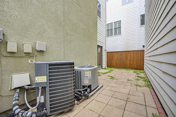 $2,500 | 5427 Kansas Street, Unit B, Houston, TX 77007