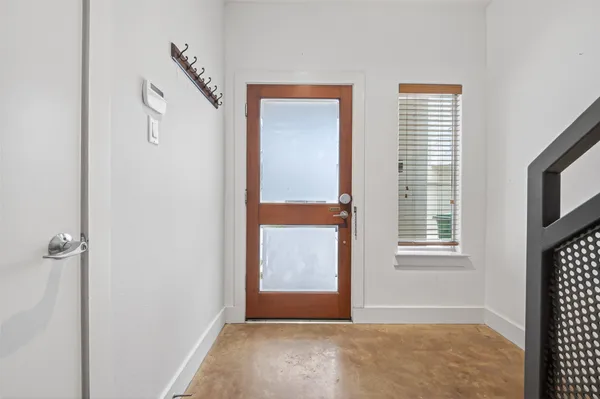 $2,500 | 5427 Kansas Street, Unit B, Houston, TX 77007