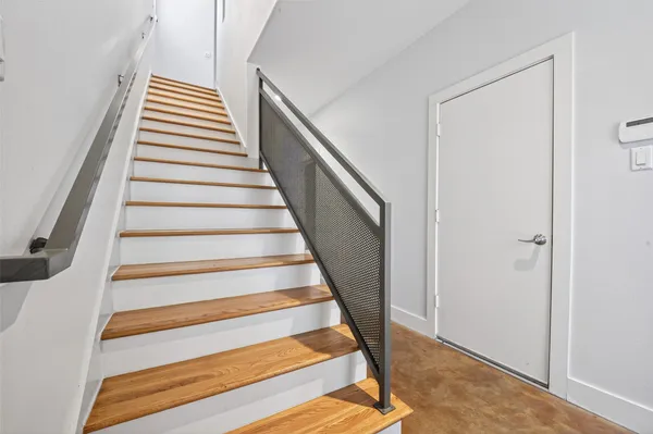 $2,500 | 5427 Kansas Street, Unit B, Houston, TX 77007