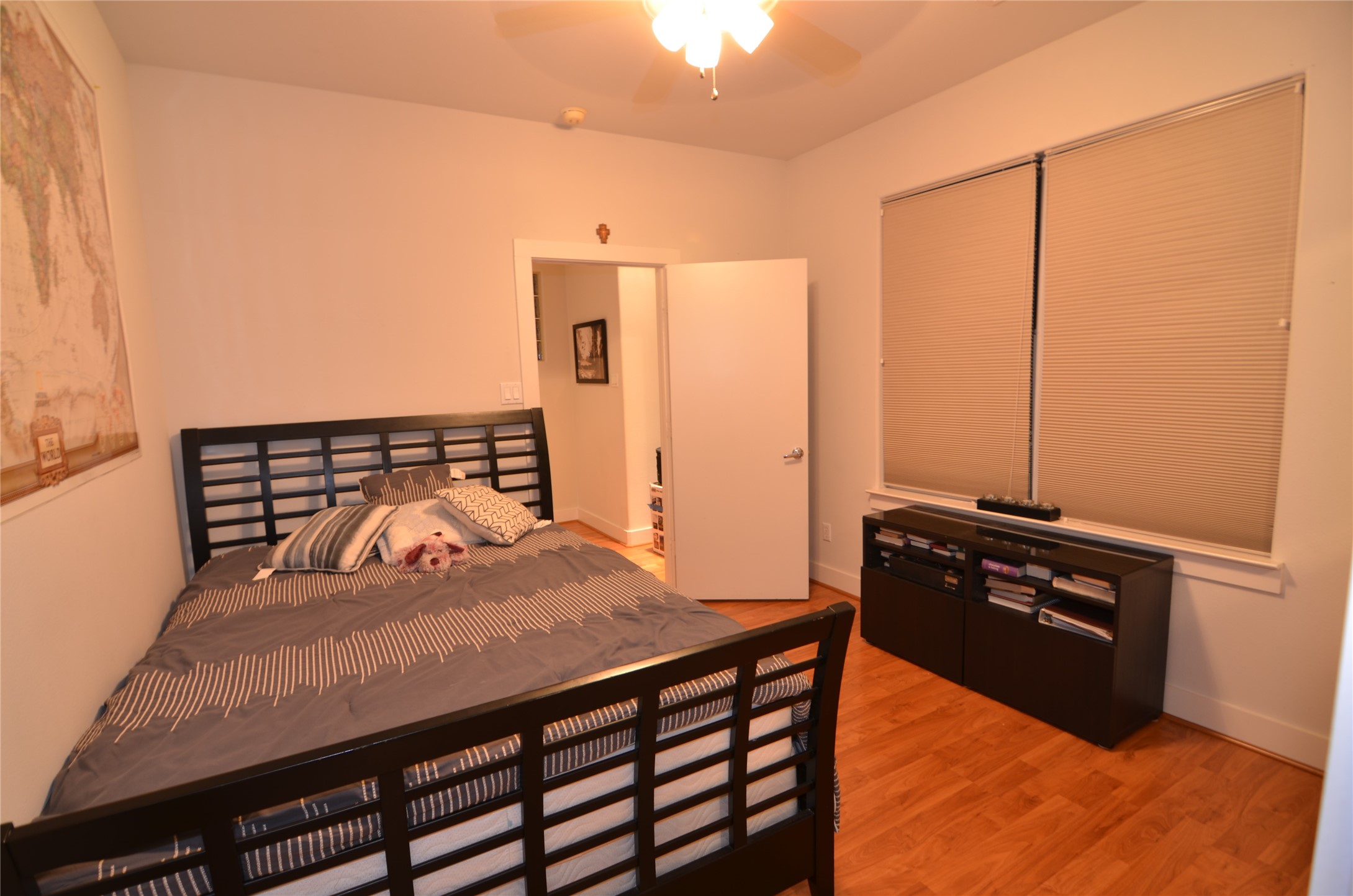 5427 Kansas Street, Unit B Houston, TX 77007 - Photo 9 of 17