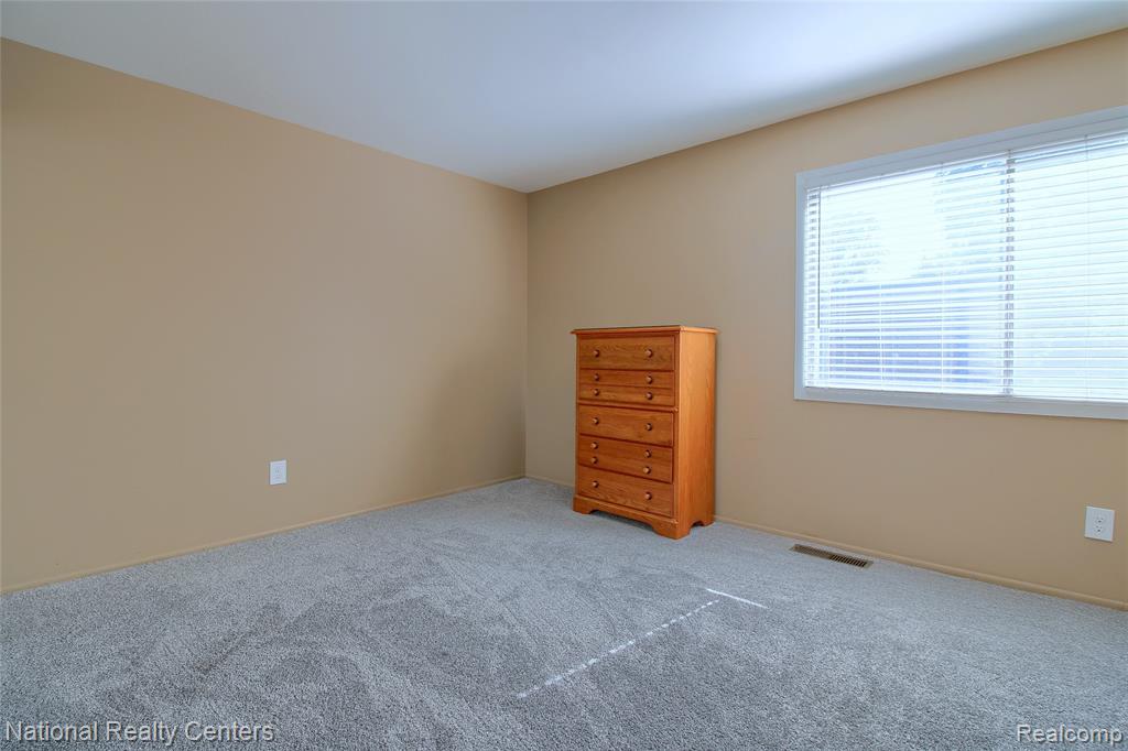 16547 Middlebelt Road, Unit 6 Livonia, MI 48154 - Photo 18 of 29
