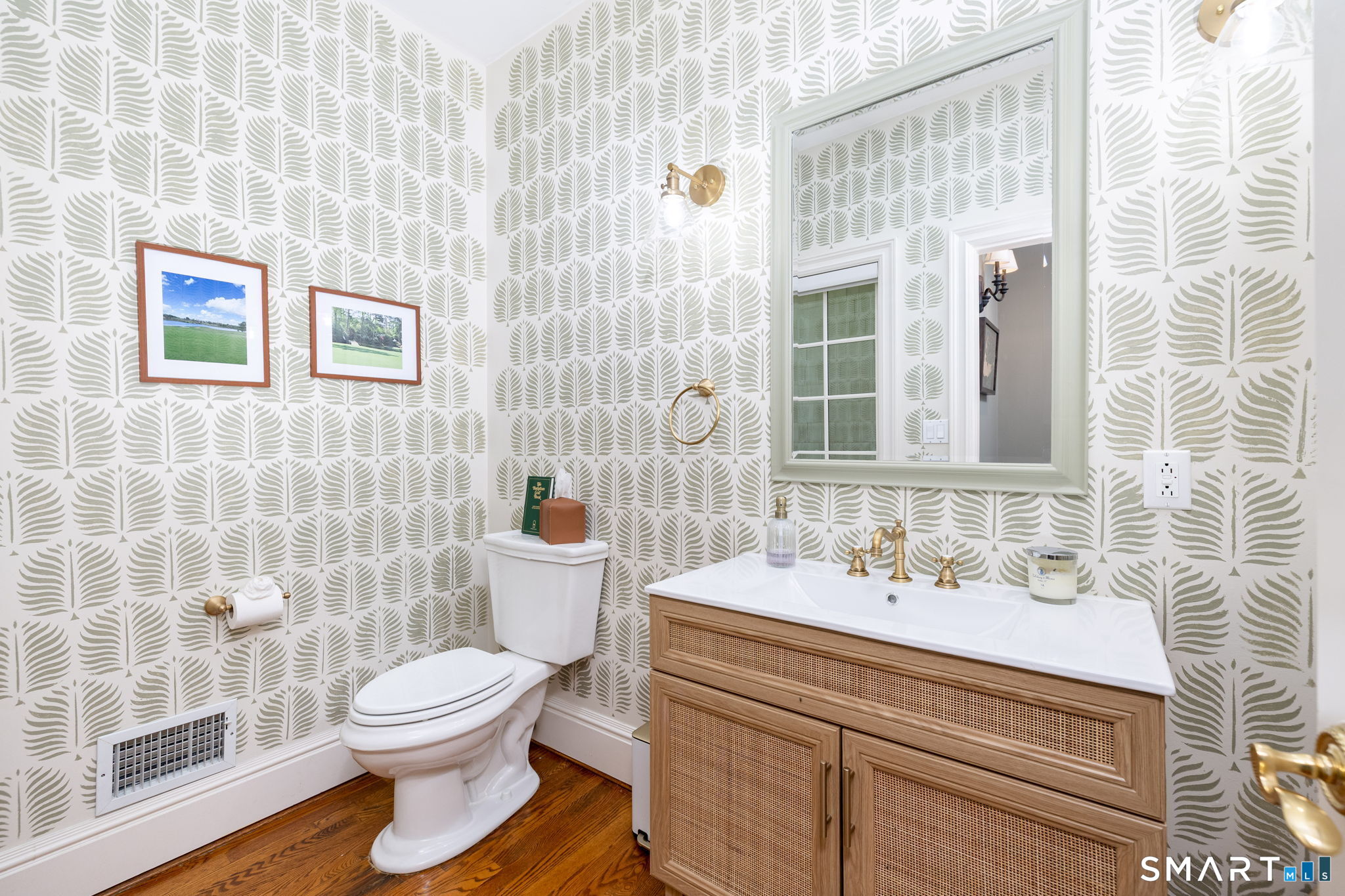 82 Ledyard Road West Hartford, CT 06117 - Photo 18 of 40 Second main level powder room
