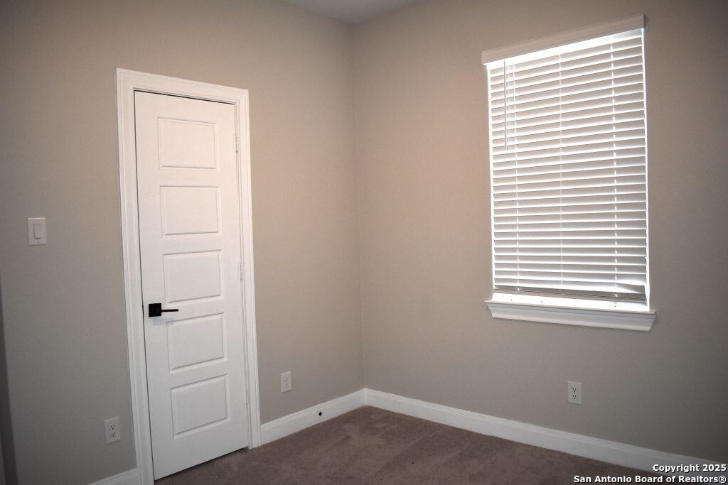 9210 Espadrille Run Converse, TX 78109 - Photo 13 of 17 a small space with a window