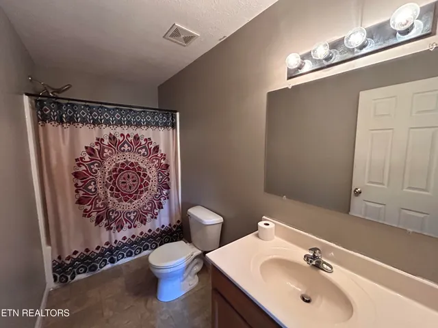 $475,000 | 1013 Highway 61, Blaine, TN 37709