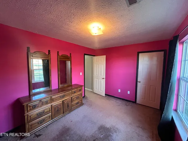 $475,000 | 1013 Highway 61, Blaine, TN 37709