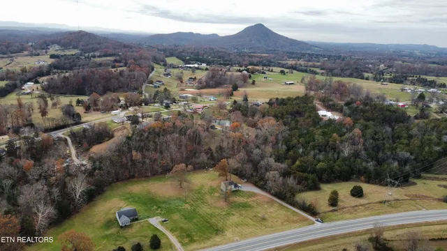 $475,000 | 1013 Highway 61, Blaine, TN 37709