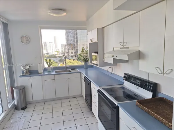 $3,600 | 1541 Brickell Avenue, Unit A1201, Miami, FL 33129