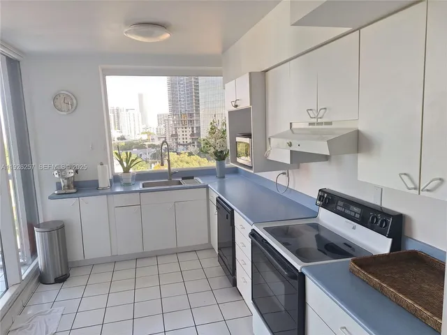 $4,000 | 1541 Brickell Avenue, Unit A1201, Miami, FL 33129