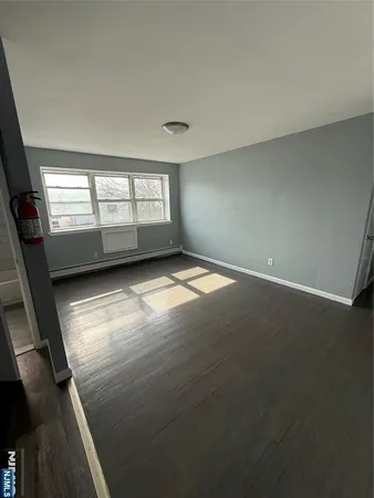 $2,100 | 1425 St Georges Avenue, Unit 4B, Rahway, NJ 07065