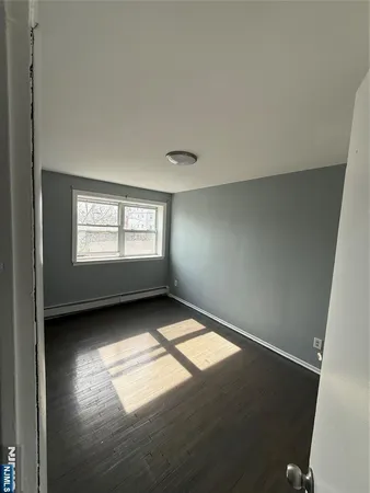 $2,100 | 1425 St Georges Avenue, Unit 4B, Rahway, NJ 07065