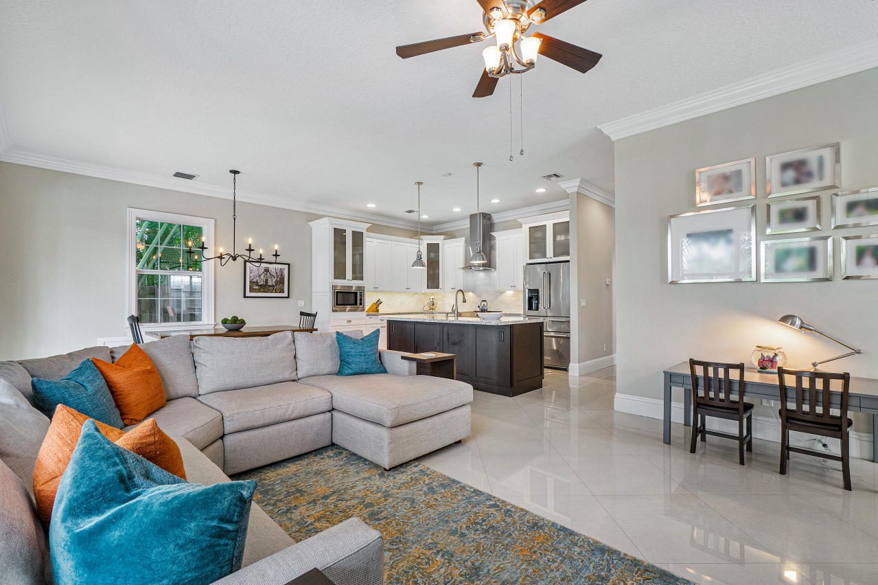 1104 Southwest 15th Street Boca Raton, FL 33486 - Photo 7 of 25 Family Room