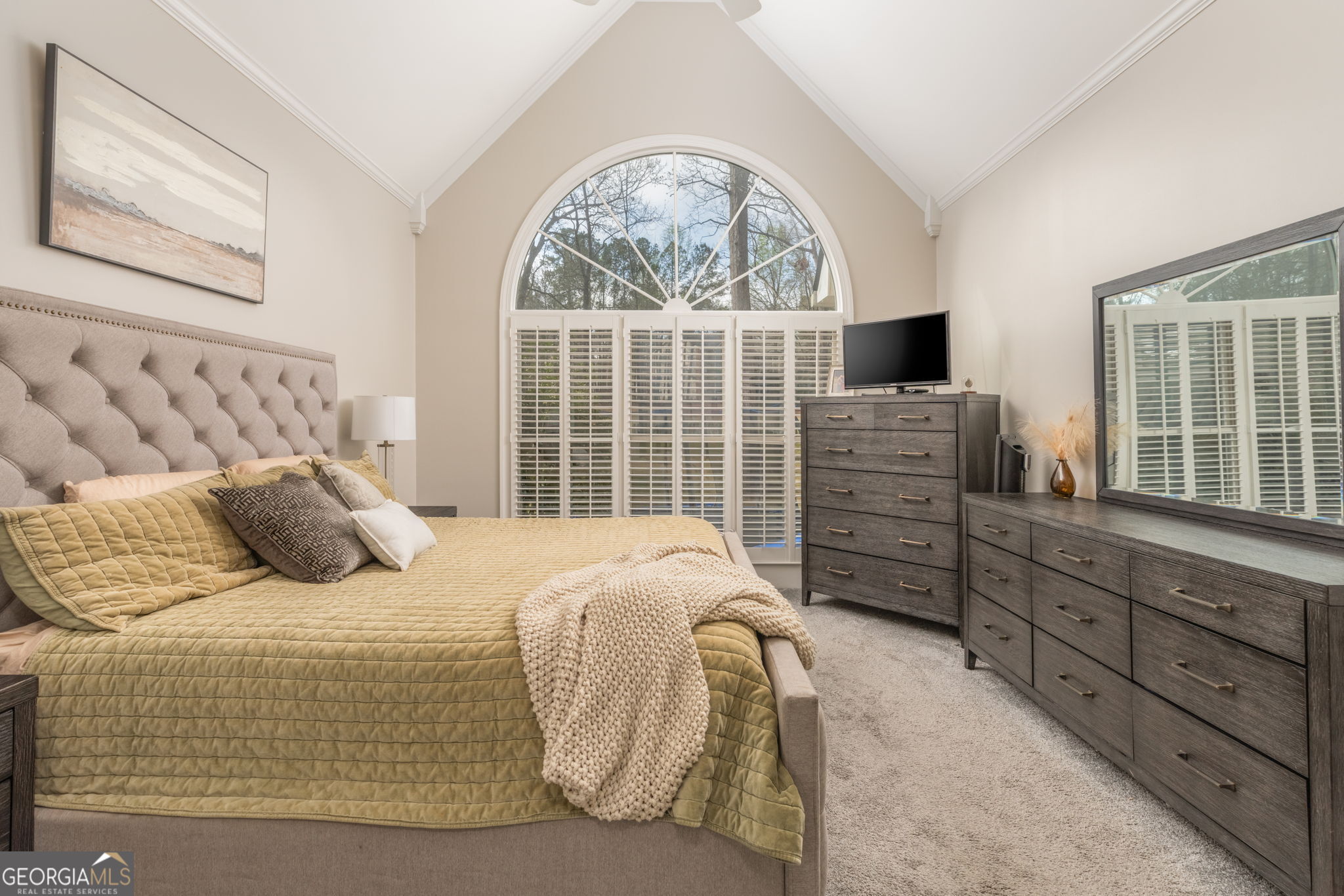 144 Cambridge Way Macon, GA 31220 - Photo 26 of 50 a bedroom with a bed and a large window